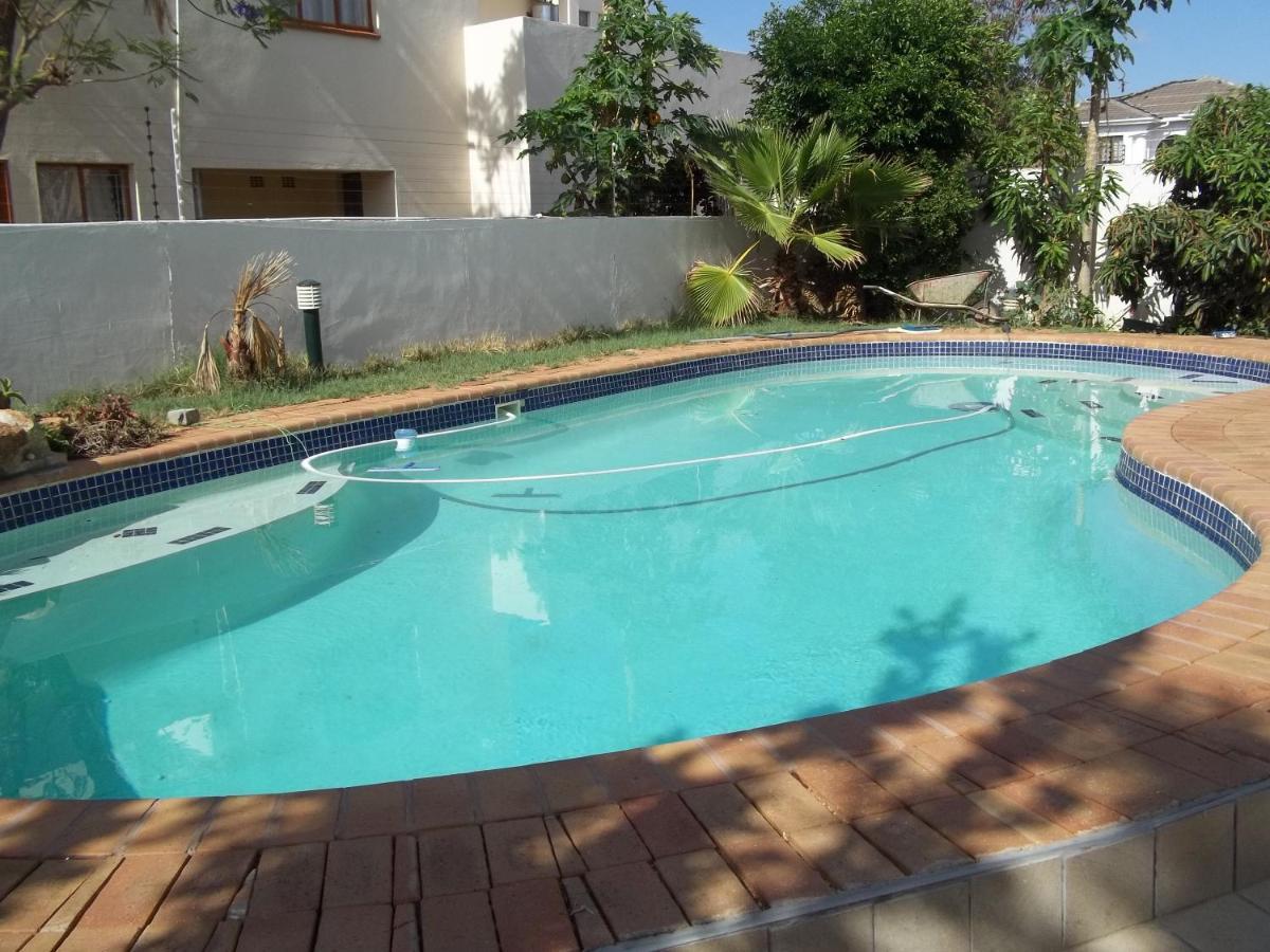 Carlcyn Homestay Gaborone Esterno foto