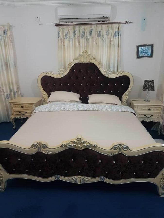 Carlcyn Homestay Gaborone Esterno foto