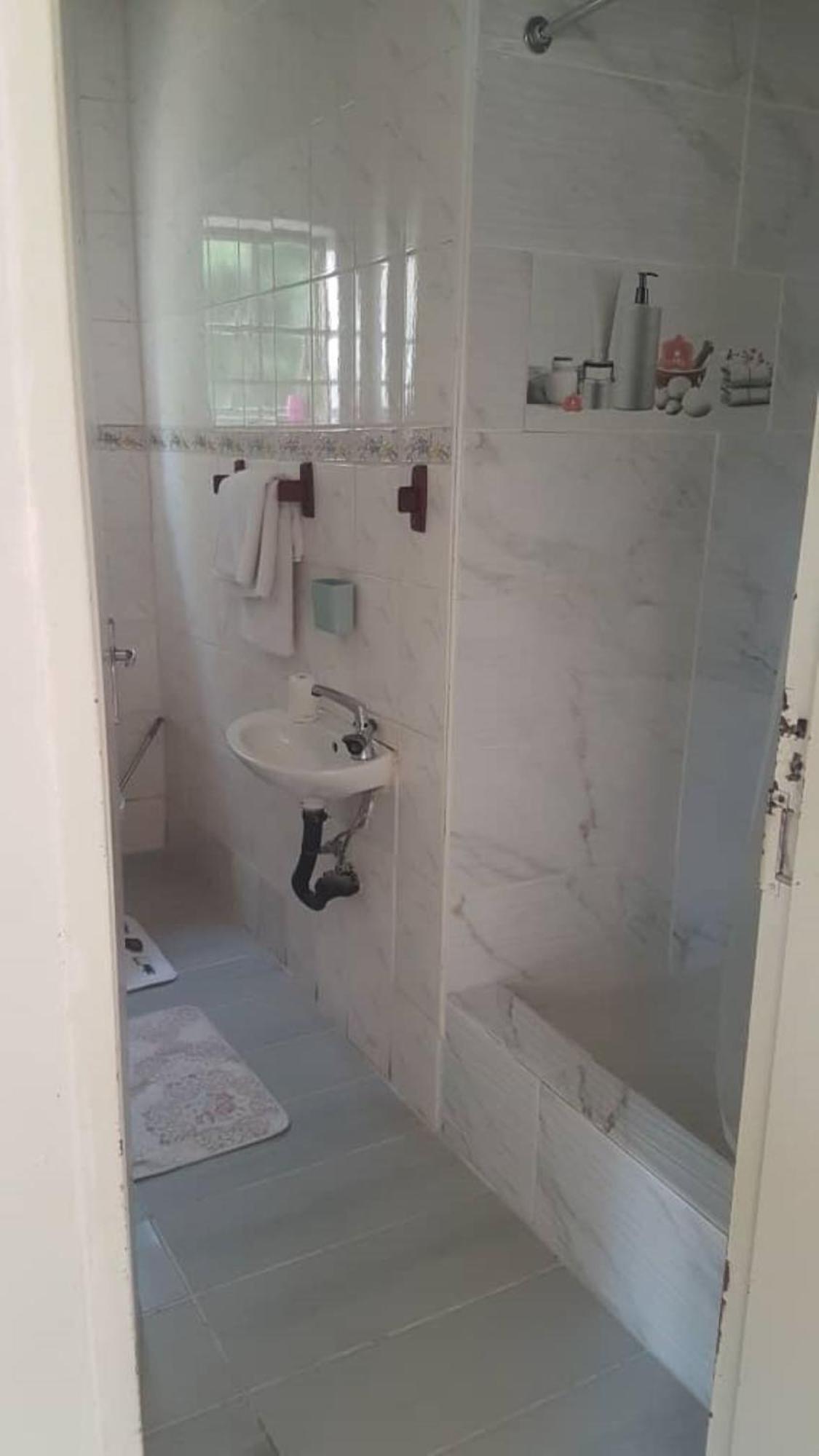 Carlcyn Homestay Gaborone Esterno foto