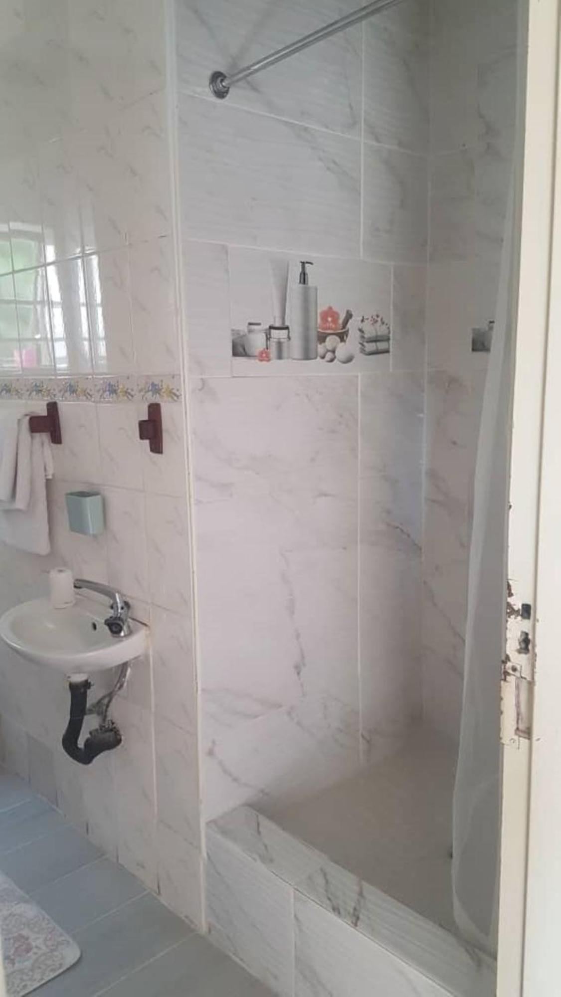 Carlcyn Homestay Gaborone Esterno foto