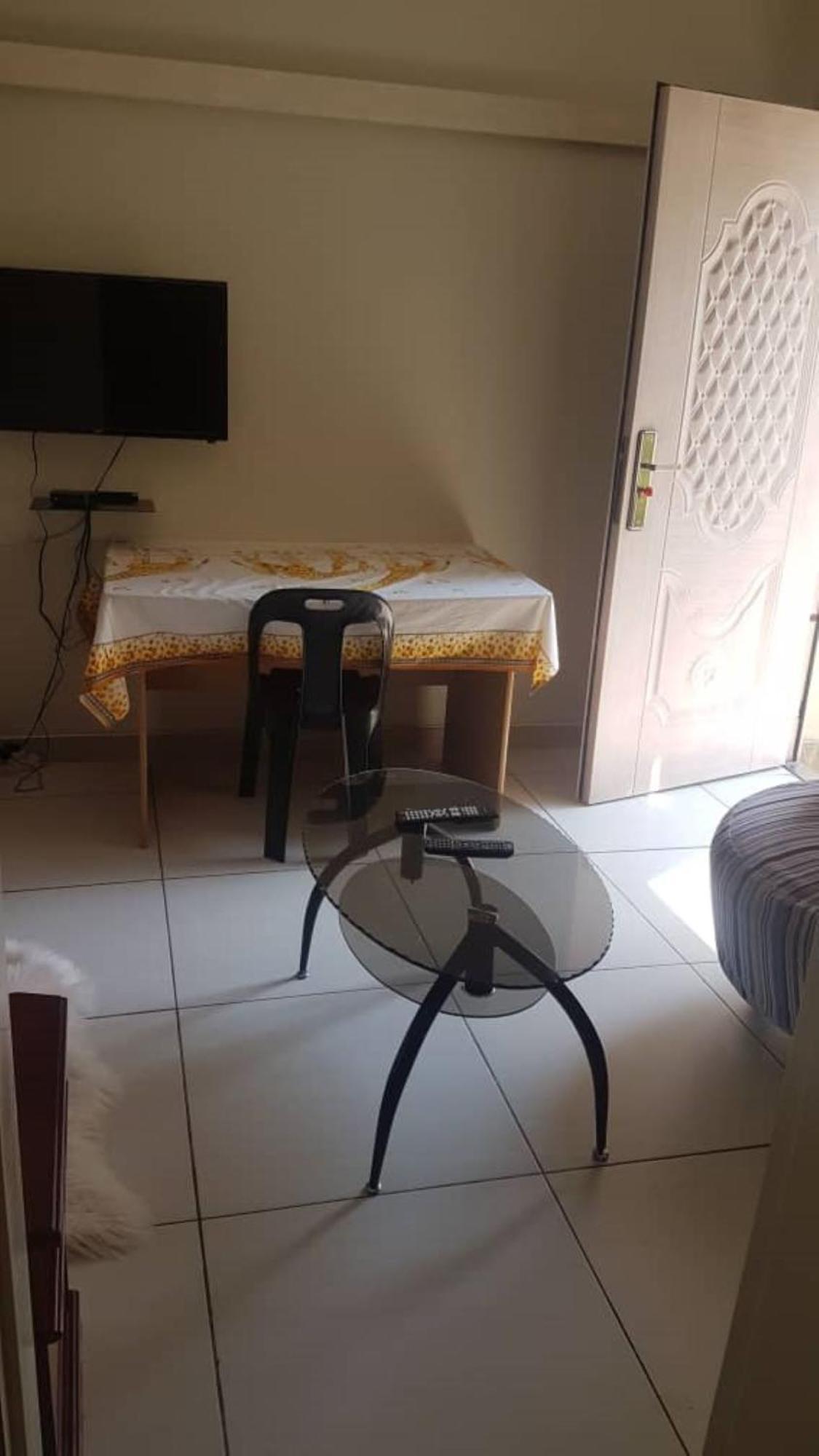 Carlcyn Homestay Gaborone Esterno foto